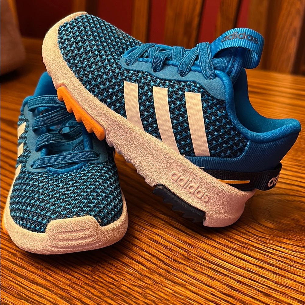 NWOT Adidas Toddler TR 2.0 Sneakers